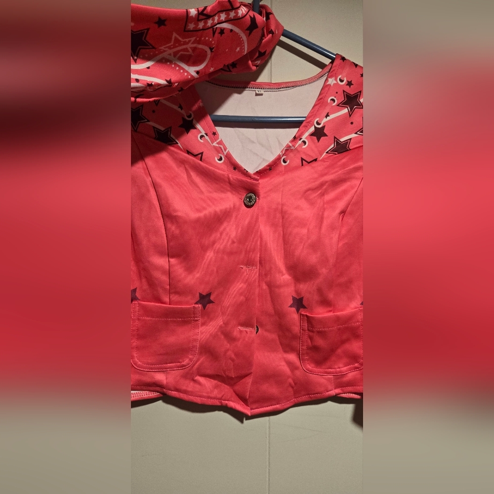 Red Star Patterned Vest - Picture 4 of 5